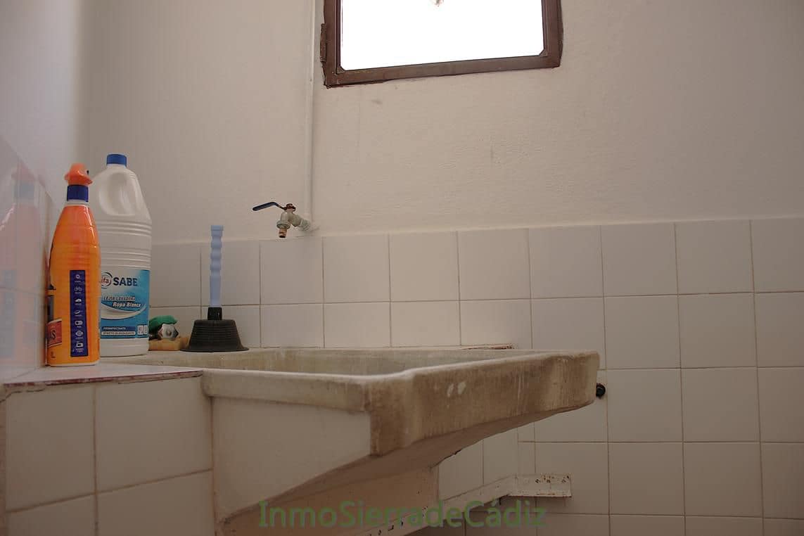 5 quarto Casa em Banda para venda em Algodonales com garagem - 175 000 € (Ref: 10048873)