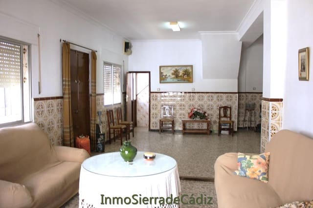 5 quarto Casa em Banda para venda em Algodonales com garagem - 175 000 € (Ref: 10048873)