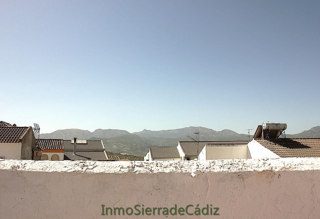 5 quarto Casa em Banda para venda em Algodonales com garagem - 175 000 € (Ref: 10048873)