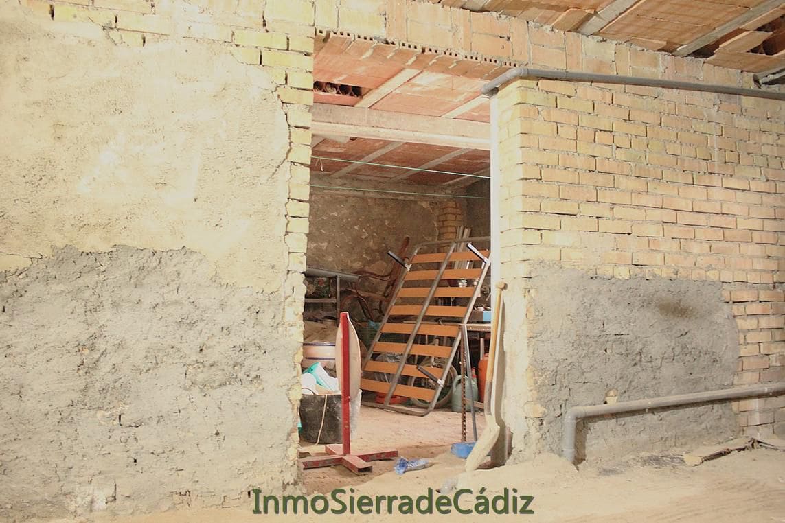5 quarto Casa em Banda para venda em Algodonales com garagem - 175 000 € (Ref: 10048873)