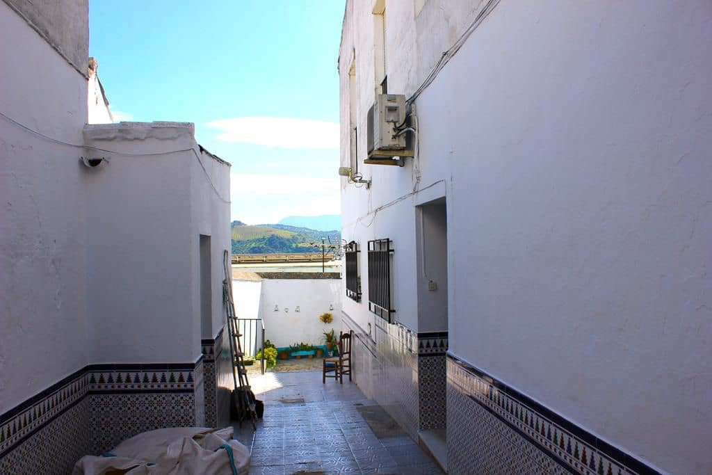 5 soveværelse Byhus til salg i Algodonales med garage - € 175.000 (Ref: 8126758)