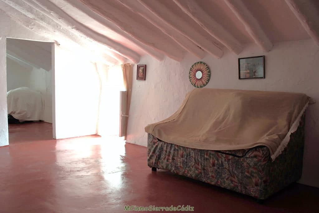 4 bedroom Townhouse for sale in Algodonales with garage - € 95,000 (Ref: 8126761)