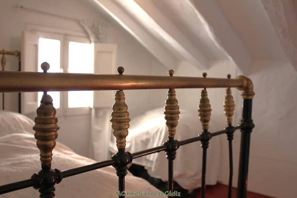 4 bedroom Townhouse for sale in Algodonales with garage - € 95,000 (Ref: 8126761)