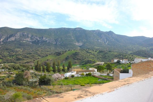 Casa de 3 habitaciones en Algodonales en venta - 105.000 € (Ref: 8178560)