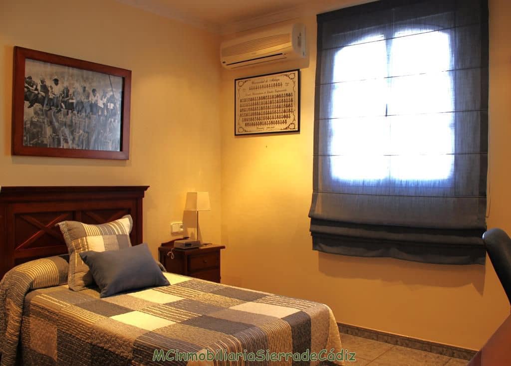 4 soveværelse Byhus til salg i Olvera med garage - € 184.000 (Ref: 8222079)