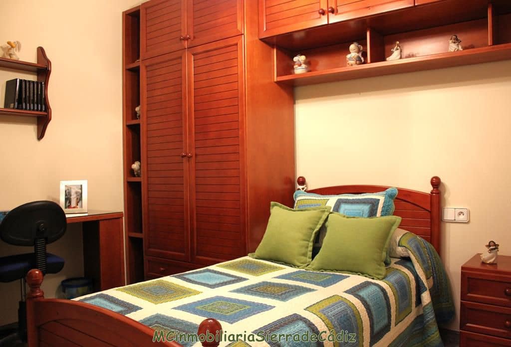 4 soveværelse Byhus til salg i Olvera med garage - € 184.000 (Ref: 8222079)