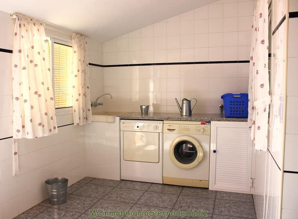 4 soveværelse Byhus til salg i Olvera med garage - € 184.000 (Ref: 8222079)