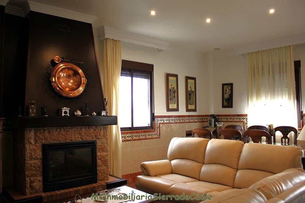 5 camera da letto Finca/Casa di Campagna in vendita in Olvera con garage - 350.000 € (Rif: 8320880)