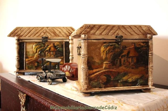 5 bedroom Finca/Country House for sale in Olvera with garage - € 350,000 (Ref: 8320880)