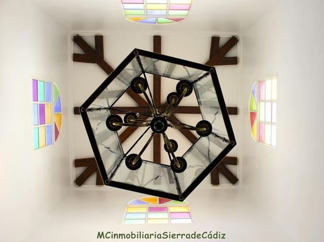 5 bedroom Finca/Country House for sale in Olvera with garage - € 350,000 (Ref: 8320880)