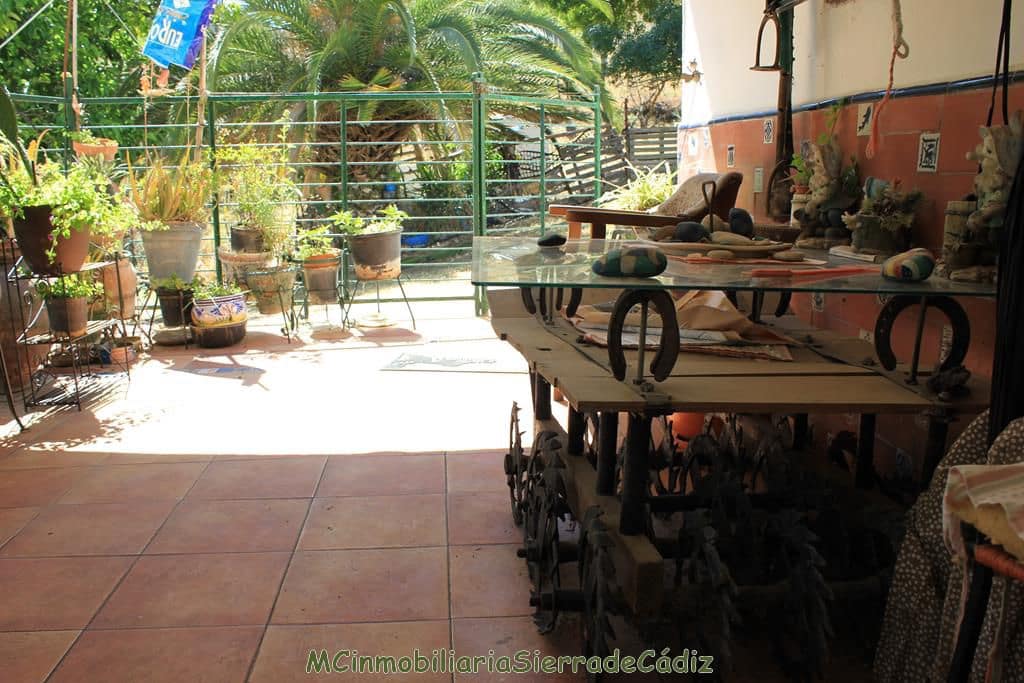 4 bedroom Finca/Country House for sale in El Gastor with garage - € 229,000 (Ref: 8387101)