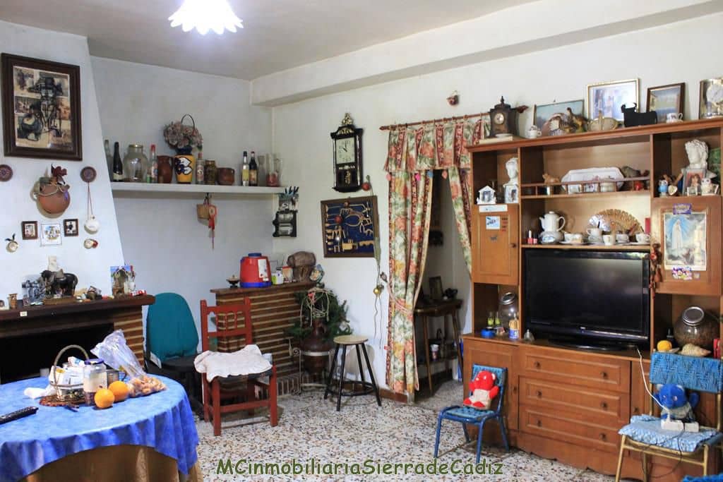 4 bedroom Finca/Country House for sale in El Gastor with garage - € 229,000 (Ref: 8387101)