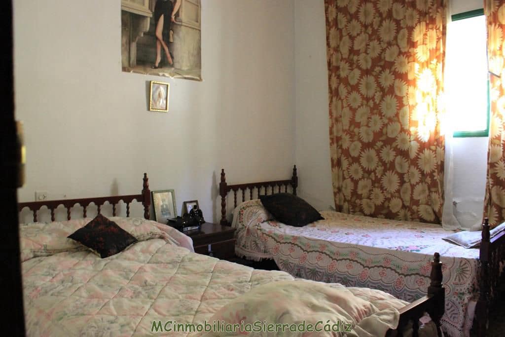4 bedroom Finca/Country House for sale in El Gastor with garage - € 229,000 (Ref: 8387101)