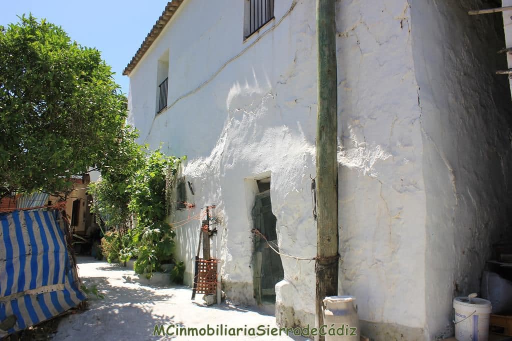 4 bedroom Finca/Country House for sale in El Gastor with garage - € 229,000 (Ref: 8387101)