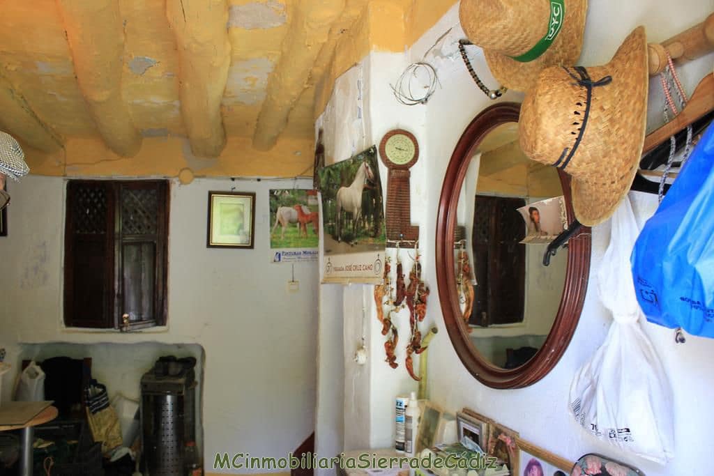 4 bedroom Finca/Country House for sale in El Gastor with garage - € 229,000 (Ref: 8387101)