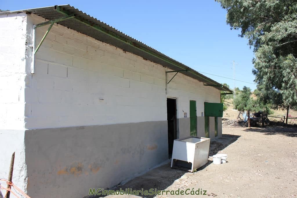 4 bedroom Finca/Country House for sale in El Gastor with garage - € 229,000 (Ref: 8387101)