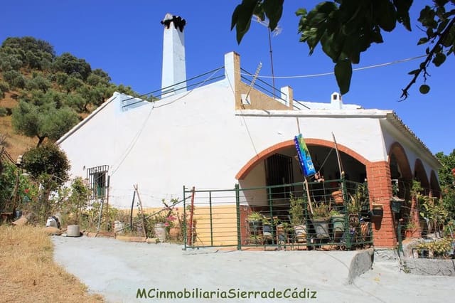 4 bedroom Finca/Country House for sale in El Gastor with garage - € 229,000 (Ref: 8387101)