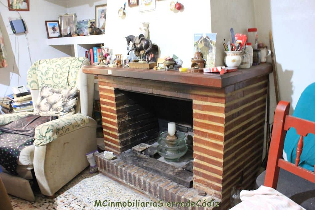 4 bedroom Finca/Country House for sale in El Gastor with garage - € 229,000 (Ref: 8387101)