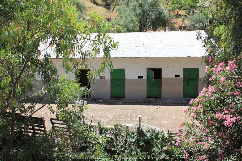 4 bedroom Finca/Country House for sale in El Gastor with garage - € 229,000 (Ref: 8387101)