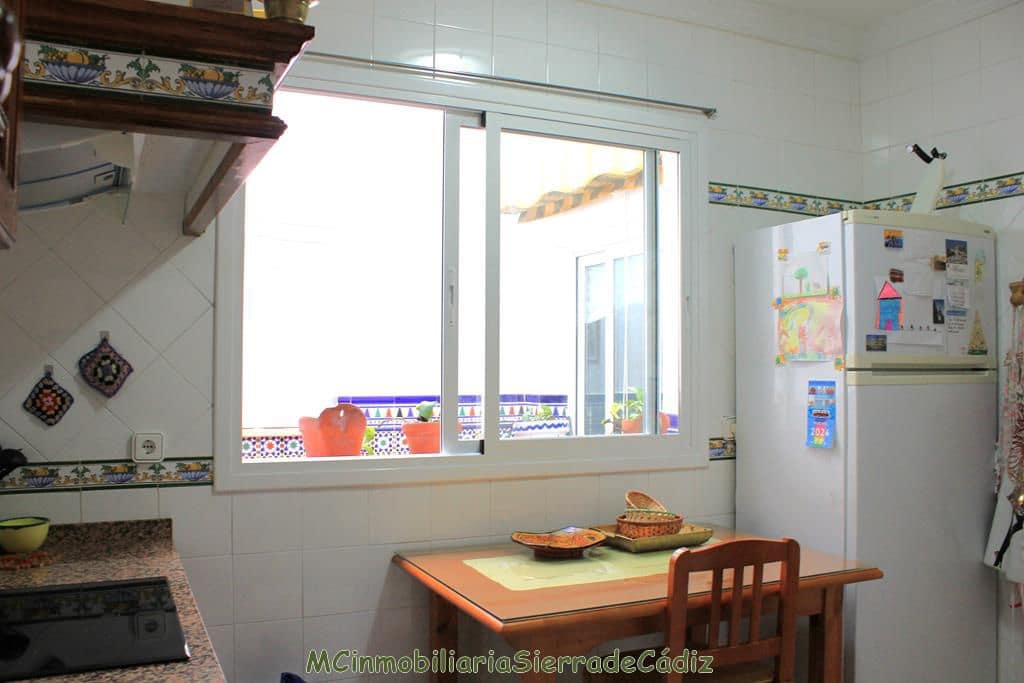 3 soveværelse Lejlighed til salg i Olvera - € 112.000 (Ref: 8390817)