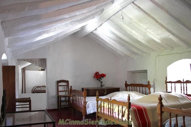 3 bedroom Townhouse for sale in Algodonales with garage - € 110,000 (Ref: 8438427)