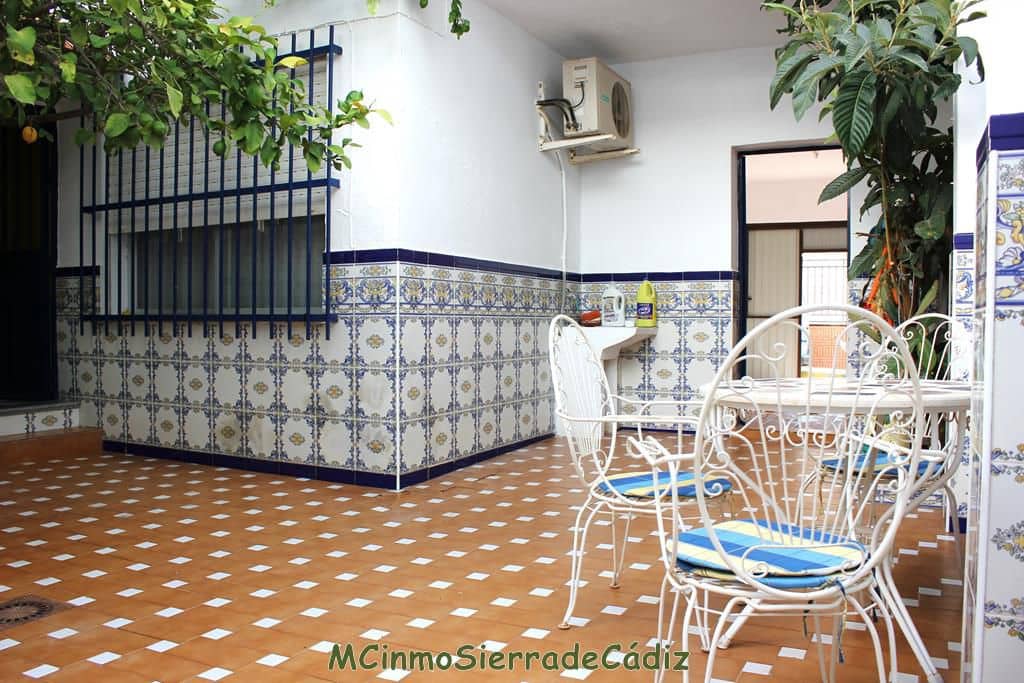 5 soveværelse Byhus til salg i Algodonales med garage - € 210.000 (Ref: 8475832)