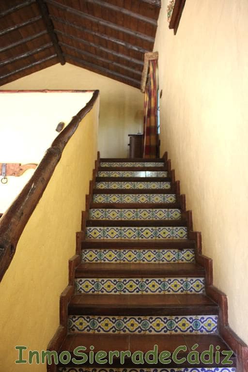 4 Zimmer Finca/Landgut zu verkaufen in Zahara de la Sierra mit Garage - 580.000 € (Ref: 8709821)