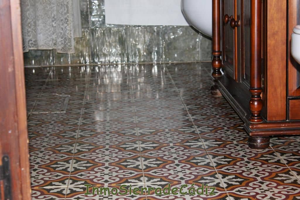 4 Zimmer Finca/Landgut zu verkaufen in Zahara de la Sierra mit Garage - 580.000 € (Ref: 8709821)