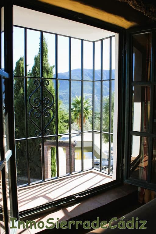 4 Zimmer Finca/Landgut zu verkaufen in Zahara de la Sierra mit Garage - 580.000 € (Ref: 8709821)