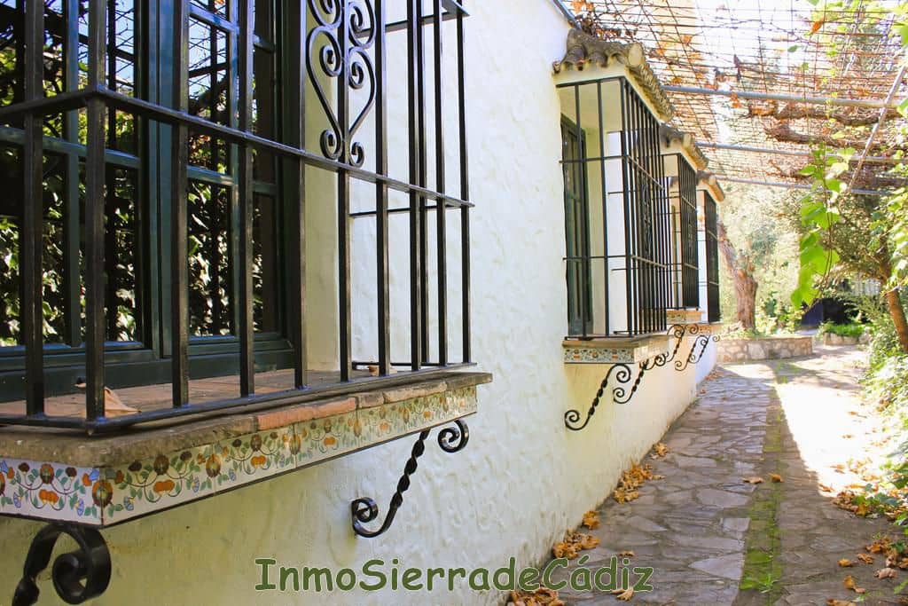 4 Zimmer Finca/Landgut zu verkaufen in Zahara de la Sierra mit Garage - 580.000 € (Ref: 8709821)