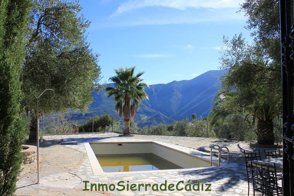 4 Zimmer Finca/Landgut zu verkaufen in Zahara de la Sierra mit Garage - 580.000 € (Ref: 8709821)