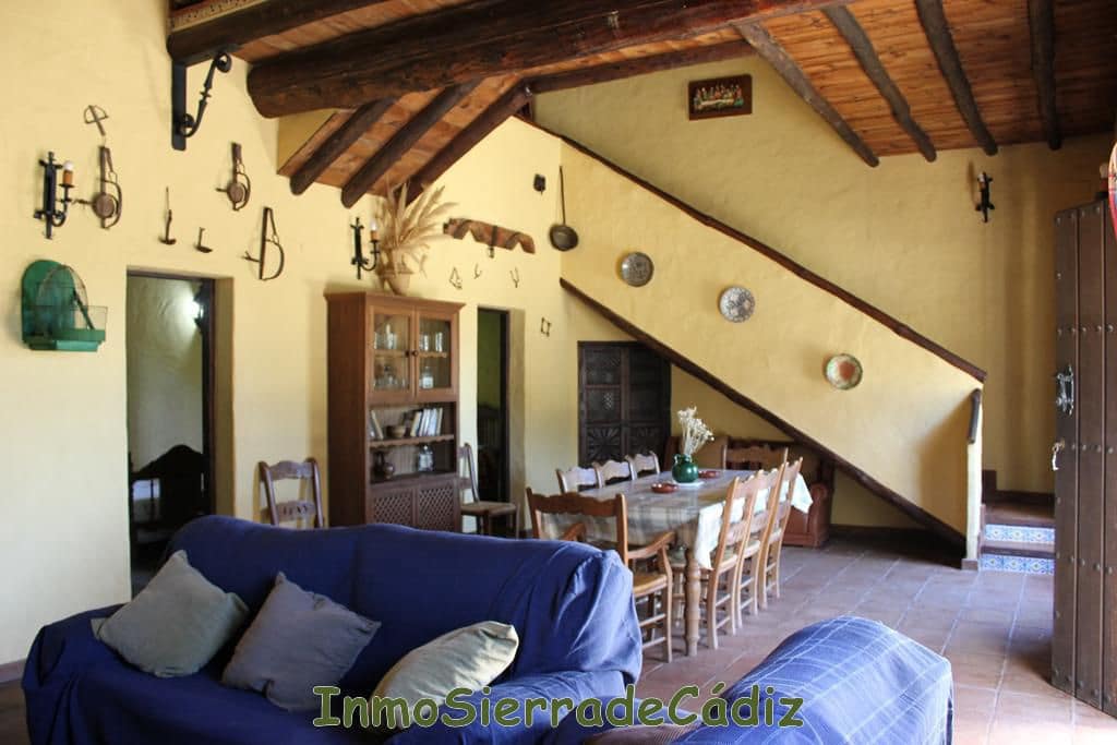 4 Zimmer Finca/Landgut zu verkaufen in Zahara de la Sierra mit Garage - 580.000 € (Ref: 8709821)