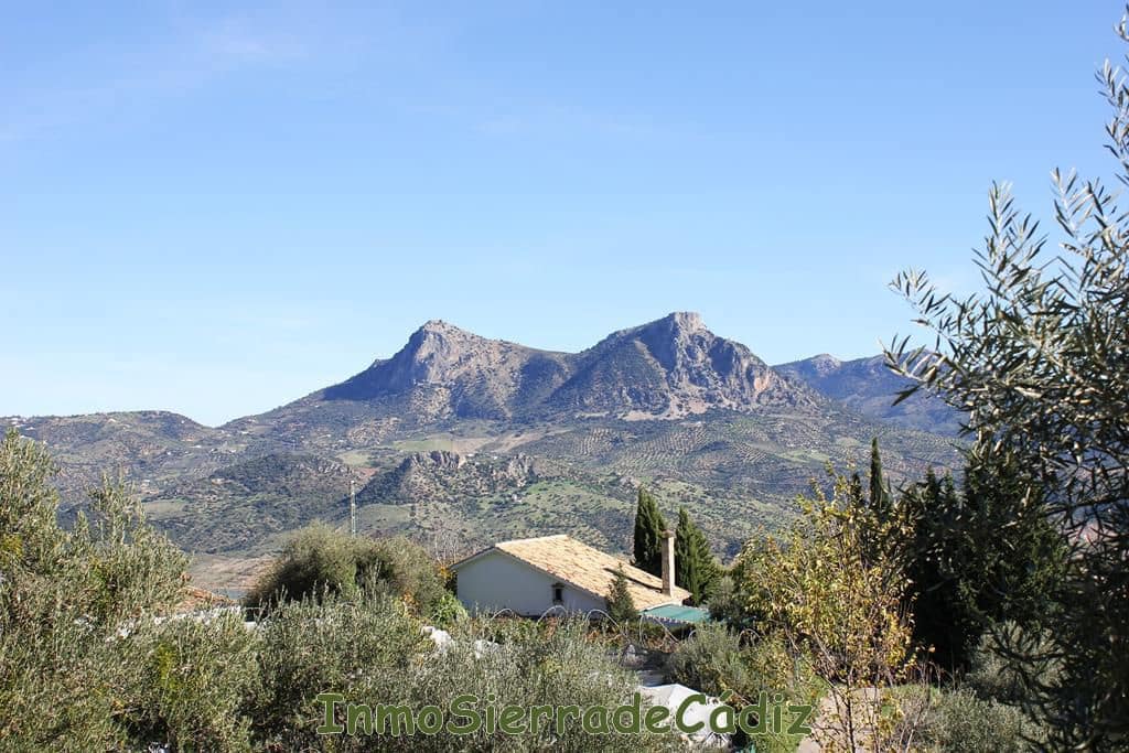 4 Zimmer Finca/Landgut zu verkaufen in Zahara de la Sierra mit Garage - 580.000 € (Ref: 8709821)