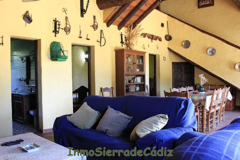 4 Zimmer Finca/Landgut zu verkaufen in Zahara de la Sierra mit Garage - 580.000 € (Ref: 8709821)