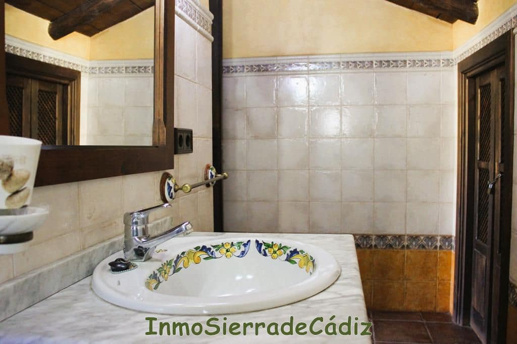 4 Zimmer Finca/Landgut zu verkaufen in Zahara de la Sierra mit Garage - 580.000 € (Ref: 8709821)