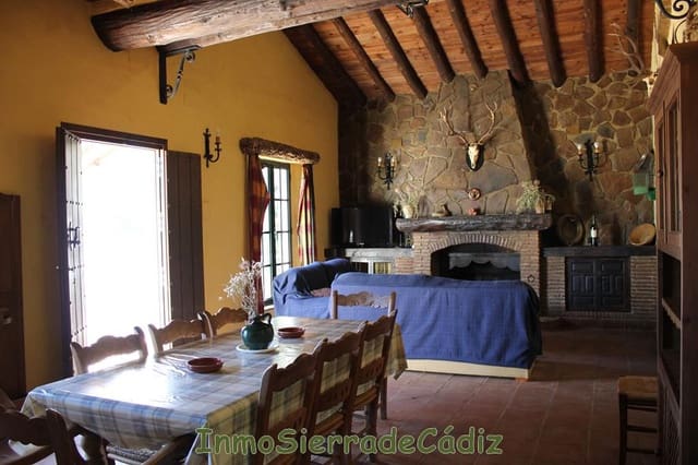 4 Zimmer Finca/Landgut zu verkaufen in Zahara de la Sierra mit Garage - 580.000 € (Ref: 8709821)