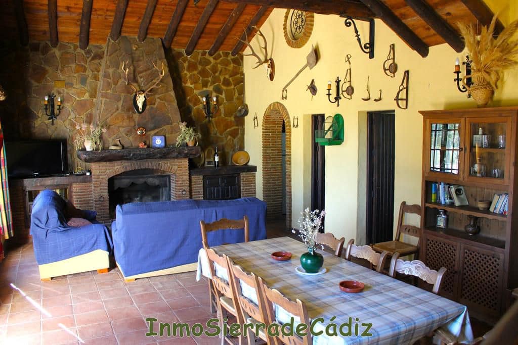 4 Zimmer Finca/Landgut zu verkaufen in Zahara de la Sierra mit Garage - 580.000 € (Ref: 8709821)