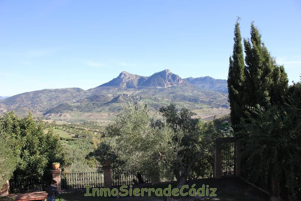 4 Zimmer Finca/Landgut zu verkaufen in Zahara de la Sierra mit Garage - 580.000 € (Ref: 8709821)