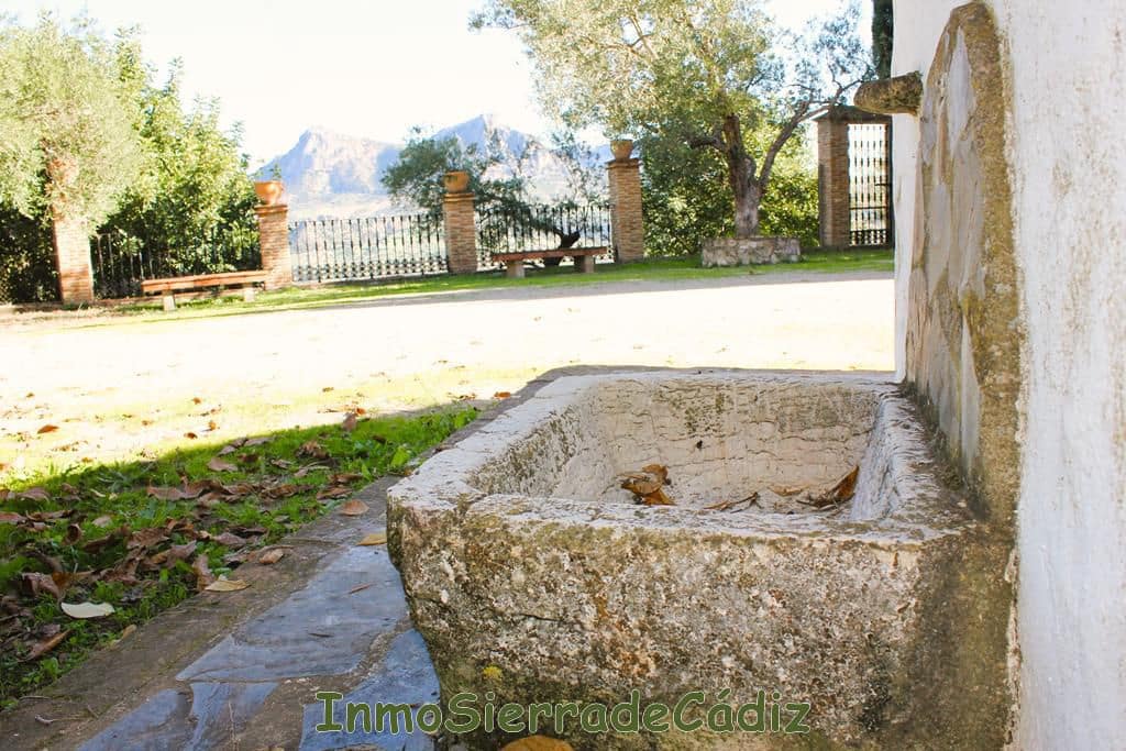 4 Zimmer Finca/Landgut zu verkaufen in Zahara de la Sierra mit Garage - 580.000 € (Ref: 8709821)