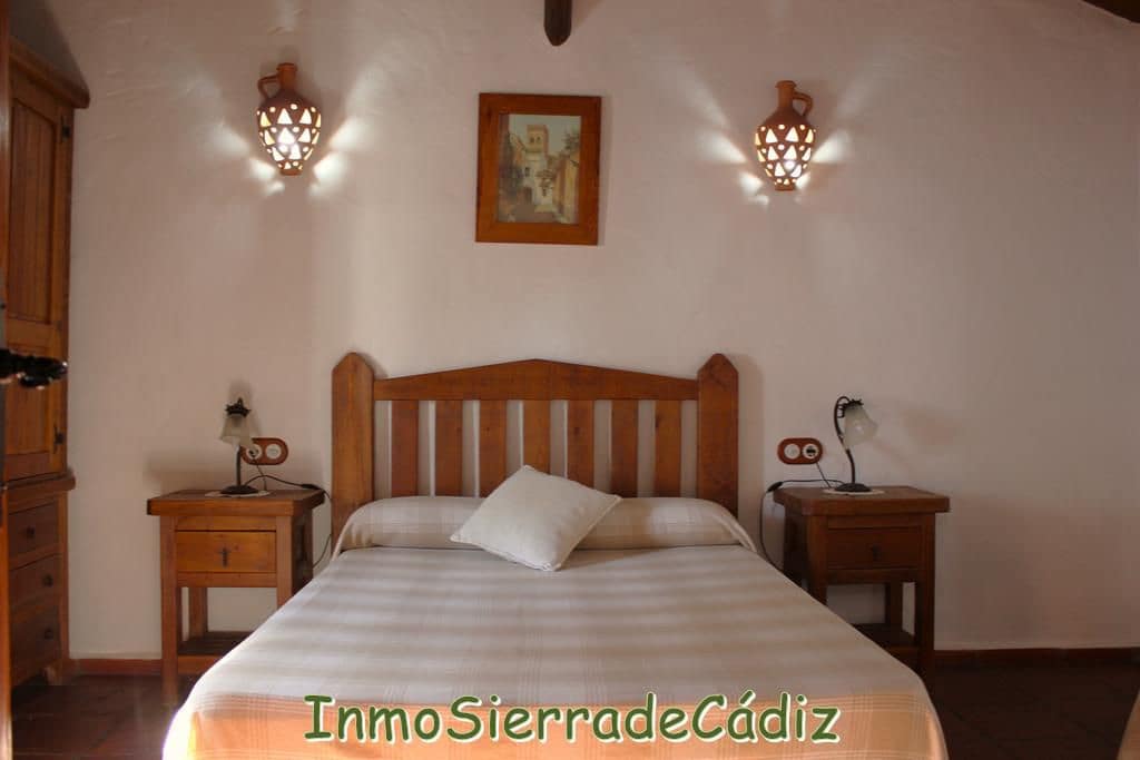 7 soveværelse Byhus til salg i Zahara de la Sierra - € 460.000 (Ref: 8824675)