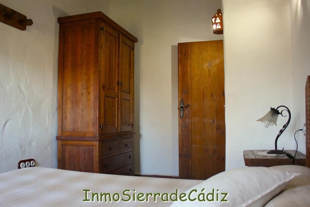 7 soveværelse Byhus til salg i Zahara de la Sierra - € 460.000 (Ref: 8824675)