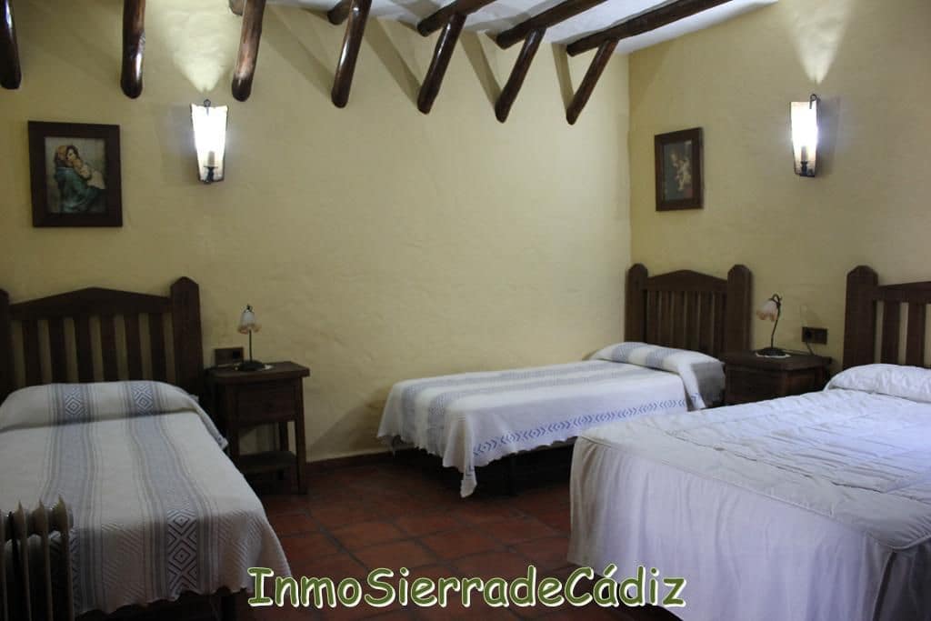 7 soveværelse Byhus til salg i Zahara de la Sierra - € 460.000 (Ref: 8824675)