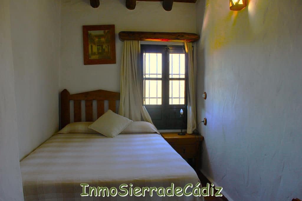 7 soveværelse Byhus til salg i Zahara de la Sierra - € 460.000 (Ref: 8824675)
