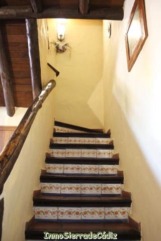 7 Zimmer Haus zu verkaufen in Zahara de la Sierra - 460.000 € (Ref: 8824675)