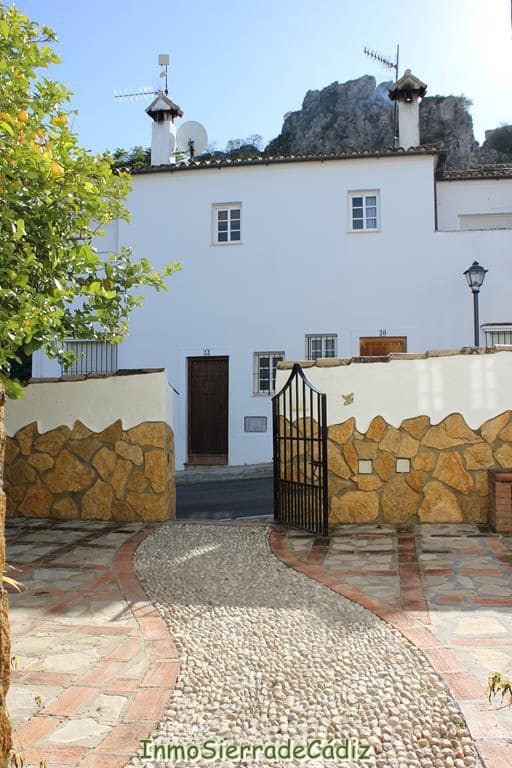 7 soveværelse Byhus til salg i Zahara de la Sierra - € 460.000 (Ref: 8824675)