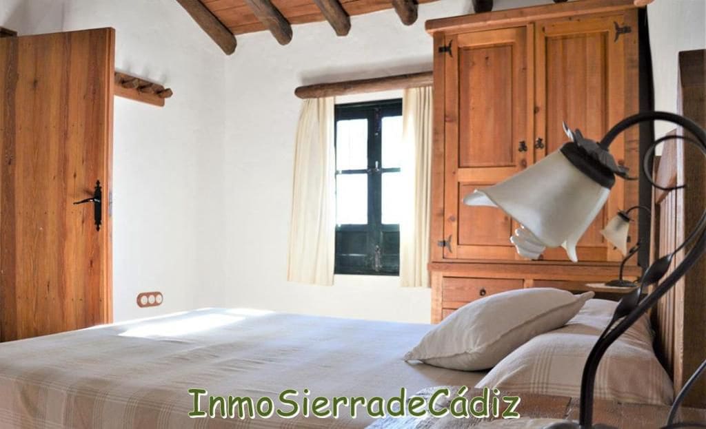7 soveværelse Byhus til salg i Zahara de la Sierra - € 460.000 (Ref: 8824675)