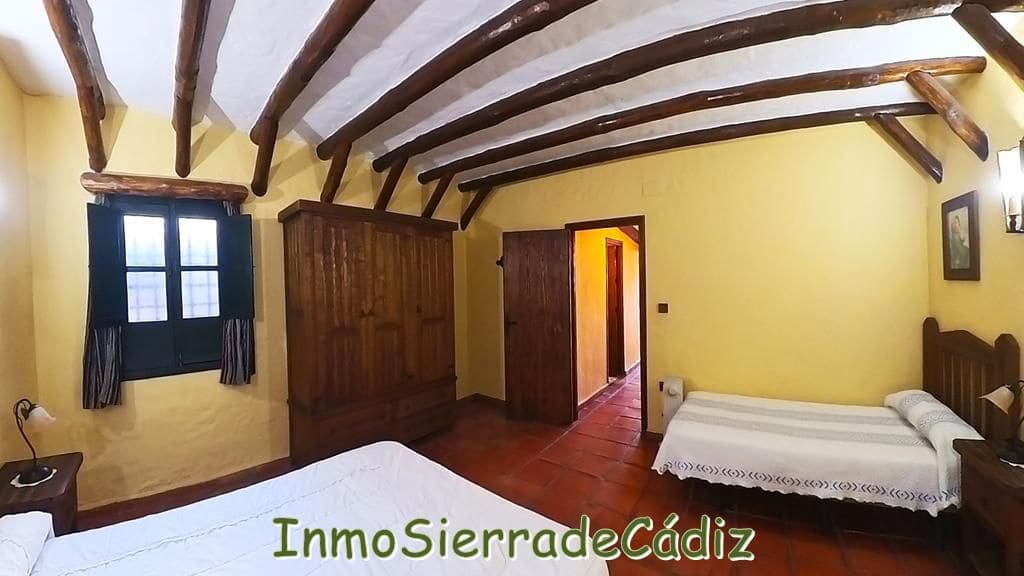 7 soveværelse Byhus til salg i Zahara de la Sierra - € 460.000 (Ref: 8824675)