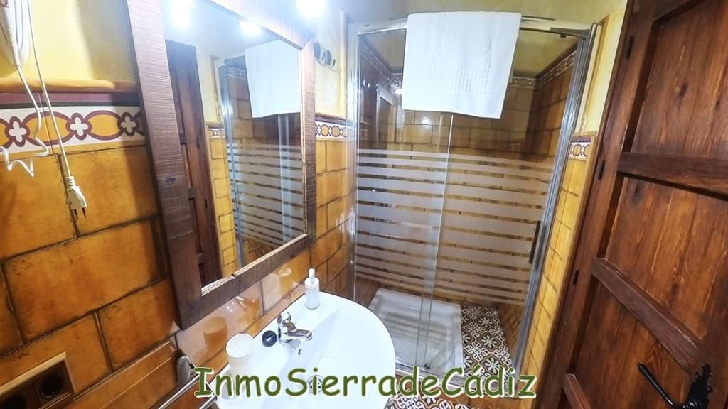 7 soveværelse Byhus til salg i Zahara de la Sierra - € 460.000 (Ref: 8824675)