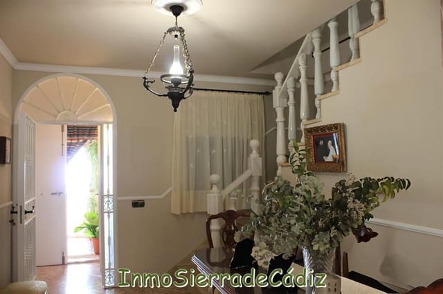 3 soveværelse Byhus til salg i Algodonales med garage - € 179.000 (Ref: 8927230)