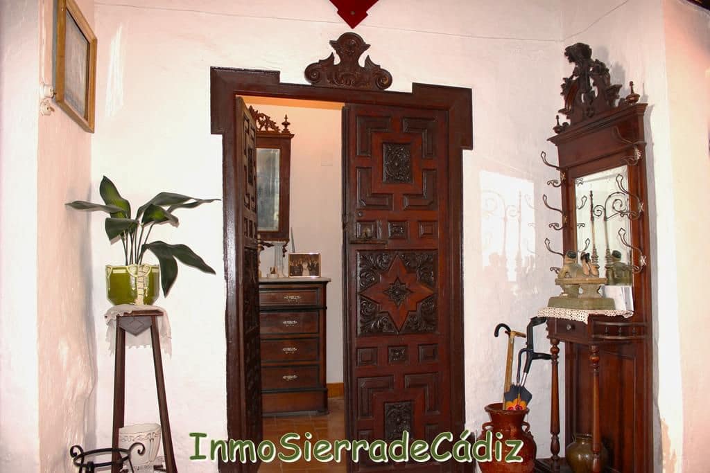 9 slaapkamer Huis te koop in Olvera - € 420.000 (Ref: 8944930)